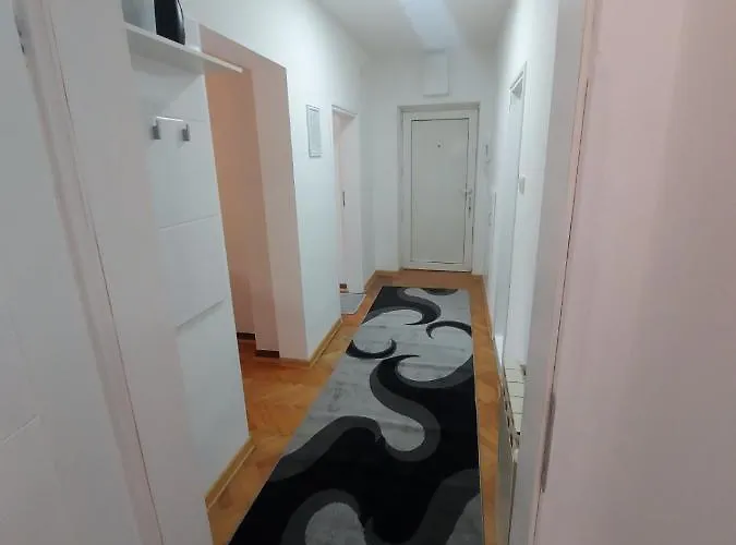 アパート Progressolux ヴァリェヴォ