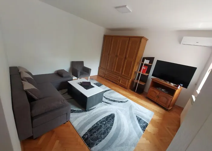 アパート Progressolux